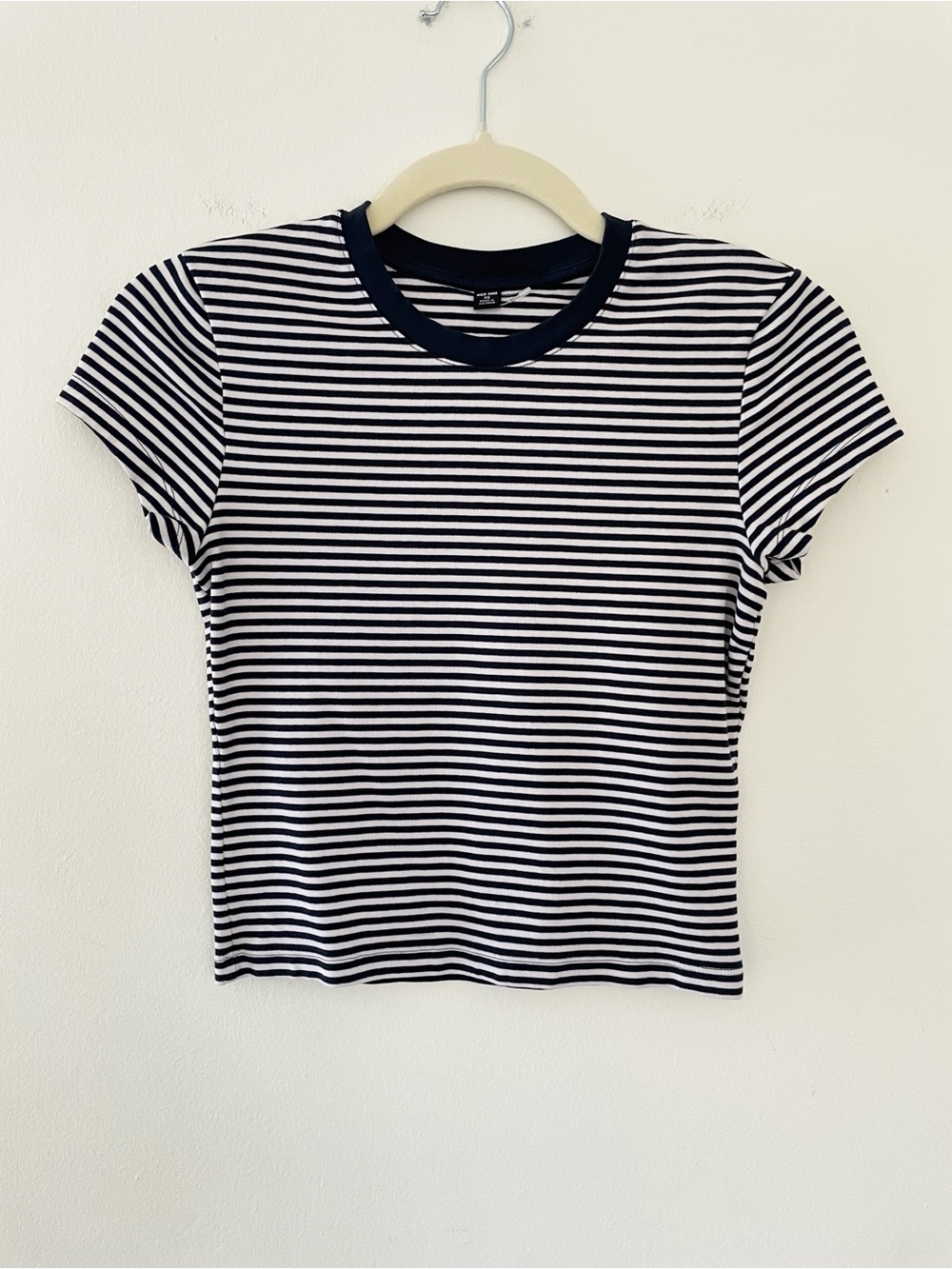 Uniqlo baby tee striped nautical beachy beach basic stretchy loungewear soft XS